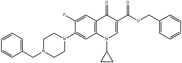 1-Cyclopropyl-6-fluoro-1,4-dihydro-4-oxo-7-(4-benzyl-1-piperazinyl)-3-quinolinecarboxylic Acid Benzyl Ester 结构式