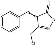 (4E)-4-苄叉-3-(氯甲基)-1,2-恶唑-5-酮 结构式