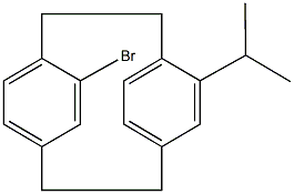 5-bromo-12-isopropyltricyclo[8.2.2.2~4,7~]hexadeca-1(12),4,6,10,13,15-hexaene 结构式