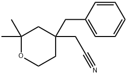 2-(4-benzyl-2,2-dimethyloxan-4-yl)acetonitrile 结构式