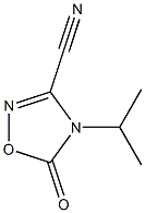 delta2-1,2,4-Oxadiazoline-3-carbonitrile, 4-isopropyl-5-oxo- (7CI) 结构式