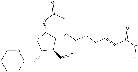 (E)-7-((1R,2R,3R,5S)-5-乙酰氧基-2-甲酰基-3-(四氢-2H-吡喃-2-基氧基)环戊基)庚-2-烯酸甲酯 结构式