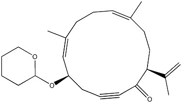 (5R,6E,10E,14S)-14-(1-Methylethenyl)-7,11-dimethyl-5-[(tetrahydro-4H-pyran)-2-yloxy]cyclotetradeca-6,10-dien-2-yn-1-one 结构式
