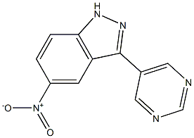 5-nitro-3-(pyrimidin-5-yl)-1H-indazole 结构式