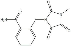 2-[(3-methyl-2,4,5-trioxoimidazolidin-1-yl)methyl]benzene-1-carbothioamide 结构式