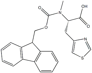 (2S)-2-({[(9H-fluoren-9-yl)methoxy]carbonyl}(methyl)amino)-3-(1,3-thiazol-4-yl)propanoic acid 结构式