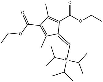 1,3-Cyclopentadiene-1,3-dicarboxylic acid, 2,4-dimethyl-5-[[tris(1-methylethyl)silyl]methylene]-, 1,3-diethyl ester, (5E)- 结构式