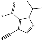 1-isopropyl-5-nitro-1H-pyrazole-4-carbonitrile 结构式