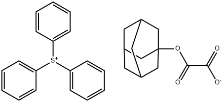 2-(1-金刚烷基乙基)-2-氧代乙酸三苯基硫鎓 结构式