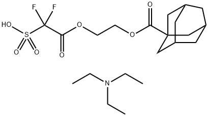 TRICYCLO[3.3.1.13,7]DECANE-1-CARBOXYLIC ACID, 2-[(2,2-DIFLUORO-2-SULFOACETYL)OXY]ETHYL ESTER, COMPD. WITH 2,2′,2′′-NITRILOTRIS[ETHANOL] (1:1) 结构式