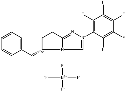 (S)-5-苄基-2-(全氟苯基)-6,7-二氢-5H-吡咯并[2,1-C][1,2,4]三唑-2-鎓 四氟硼酸盐 结构式