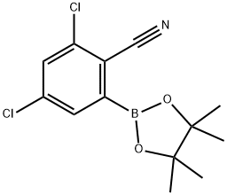 2,4-dichloro-6-(4,4,5,5-tetramethyl-1,3,2-dioxaborolan-2-yl)benzonitrile 结构式