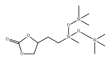 4-[2-[1,3,3,3-Tetramethyl-1-[(trimethylsilyl)oxy]-1-disiloxanyl]ethyl]-1,3-dioxolan-2-one 结构式