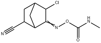 5-Chloro-6-[[(methylaminocarbonyl)oxy]imino]bicyclo[2.2.1]heptane-2-carbonitrile 结构式