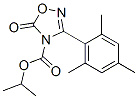 Isopropyl 5(4H)-oxo-3-(2,4,6-trimethylphenyl)-1,2,4-oxadiazole-4-carbo xylate 结构式