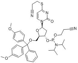 5'-O-[二(4-甲氧基苯基)苯基甲基]-4-S-(2-氰基乙基)-2'-脱氧-4-硫代-尿苷 3'-[2-氰基乙基二异丙基亚磷酰胺] 结构式
