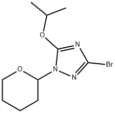 3-溴-5-异丙氧基-1-(四氢-2H-吡喃-2-基)-1,2,4-1H-三氮唑 结构式