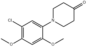 1-(5-氯-2,4-二甲氧基苯基)哌啶-4-酮 结构式