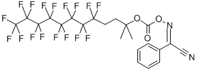 2-[(4,4,5,5,6,6,7,7,8,8,9,9,10,10,11,11,11-十七氟-1,1-二甲基十一烷基氧)碳酰胺]-2-苯基乙腈 结构式
