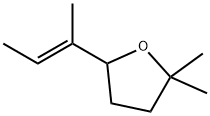 (E)-tetrahydro-2,2-dimethyl-5-(1-methyl-1-propenyl)furan 结构式