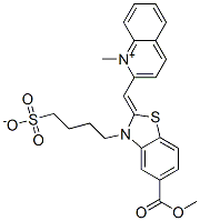 2-[[5-(methoxycarbonyl)-3-(4-sulphonatobutyl)-3H-benzothiazol-2-ylidene]methyl]-1-methylquinolinium 结构式