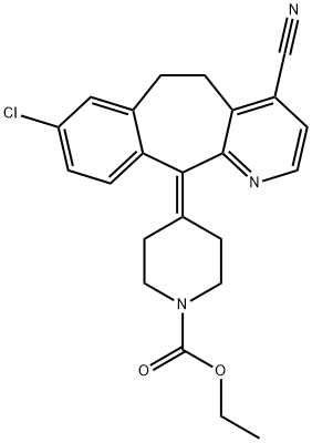 4-(8-Chloro-4-cyano-5,6-dihydro-11H-benzo[5,6]cyclohepta[1,2-b]pyridin-11-ylidene)-1-Piperidinecarboxylic Acid Ethyl Ester 结构式