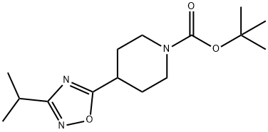 4-(3-异丙基-1,2,4-噁二唑-5-基)哌啶-1-羧酸叔丁酯 结构式