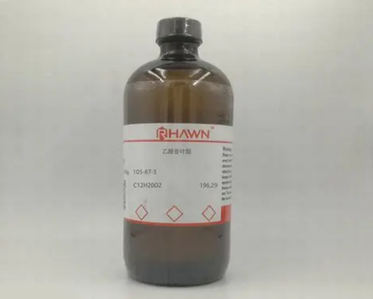 乙酸香叶酯的制备方法和应用举例