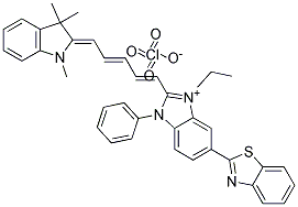 6-(1,3-Benzothiazol-2-yl)-1-ethyl-3-phenyl-2-[(1E,3E)-5-(1,3,3-trimethyl-1,3-dihydro-2H-indol-2-ylidene)-1,3-pentadienyl]-3H-benzimidazol-1-ium perchlorate 结构式
