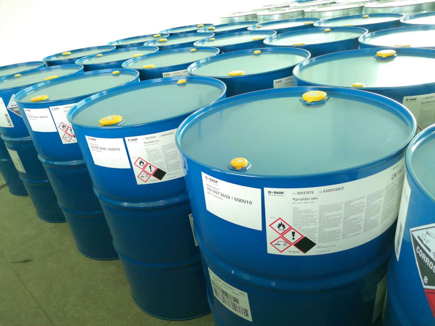四氫吡咯,pyrrolidine