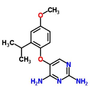 5-（2-异丙基-4-甲氧基-苯酚）-嘧啶-2,4-二胺