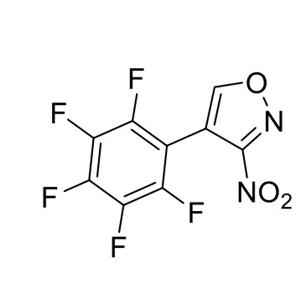 3-硝基-4-五氟苯基异恶唑,3-nitro-4-(perfluorophenyl)isoxazole