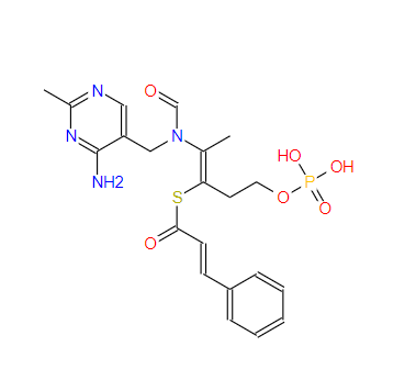 3-苯基-2-硫代丙烯酸 S-[2-[[(4-氨基-2-甲基-5-嘧啶基)甲基]甲酰氨基]-1-[2-(磷酰氧基)乙基]-1-丙烯-1-基]酯,S-(2-(N-((4-amino-2-methylpyrimidin-5-yl)methyl)formamido)-5-(phosphonooxy)pent-2-en-3-yl) 3-phenylprop-2-enethioate