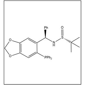 S(R)]-N-[(R)-[6-(二苯基膦)苯并[d][1,3]-二氧戊环-5基]苯甲基]-2-叔丁基亚磺酰胺,S(R)]-N-[(R)-[6-(Diphenylphosphino)benzo[d][1,3]dioxol-5-yl]phenylmethyl]-2-methyl-2-propanesulfinamide