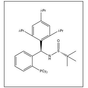 S(R)]-N-[(R)-[2,4,6-(三异丙基苯基)甲基]-4-甲氧基苯基][2-(二环己基膦)苯基]甲基]-2-叔丁基亚磺酰胺,S(R)]-N-[(R)-[2,4,6-(Triisopropylphenyl))methyl]-4-methoxyphenyl][2-(dicyclohexylphosphino)phenyl]methyl]-2-methyl-2-propanesulfinamide