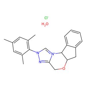 (+)-(5aR,10bS)-5a,10b-二氢-2-(2,4,6-三甲基苯基)-4H,6H-茚并[2,1-b][1,2,4]三唑[4,3-d][1,4]氯化恶唑鎓一水合物,(+)-(5aR,10bS)-5a,10b-Dihydro-2-(2,4,6-trimethylphenyl)-4H,6H-indeno[2,1-b][1,2,4]triazolo[4,3-d][1,4]oxazinium Chloride Monohydrate