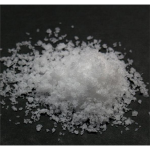 2-甲硫基-4,6-二氯-5-硝基嘧啶；1979-96-0